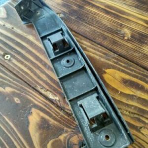 Stossstangenhalter Links – Bora